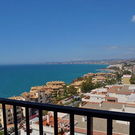 Hotel apartamentowy First Flatotel International 3*