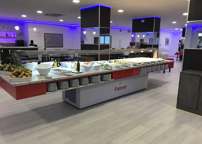 アパートホテル First Flatotel International